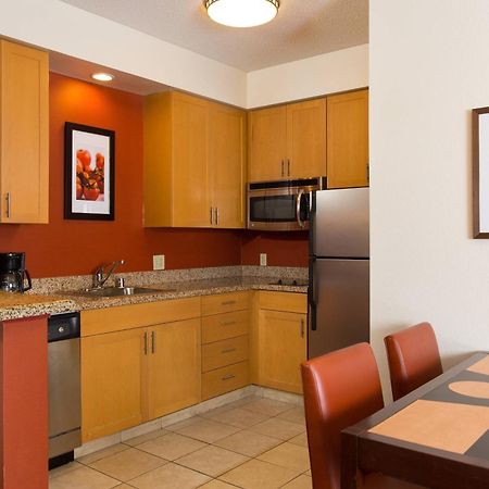 Residence Inn Kansas City Airport מראה חיצוני תמונה