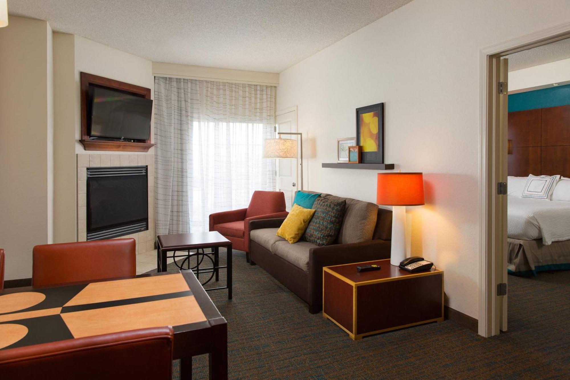 Residence Inn Kansas City Airport מראה חיצוני תמונה